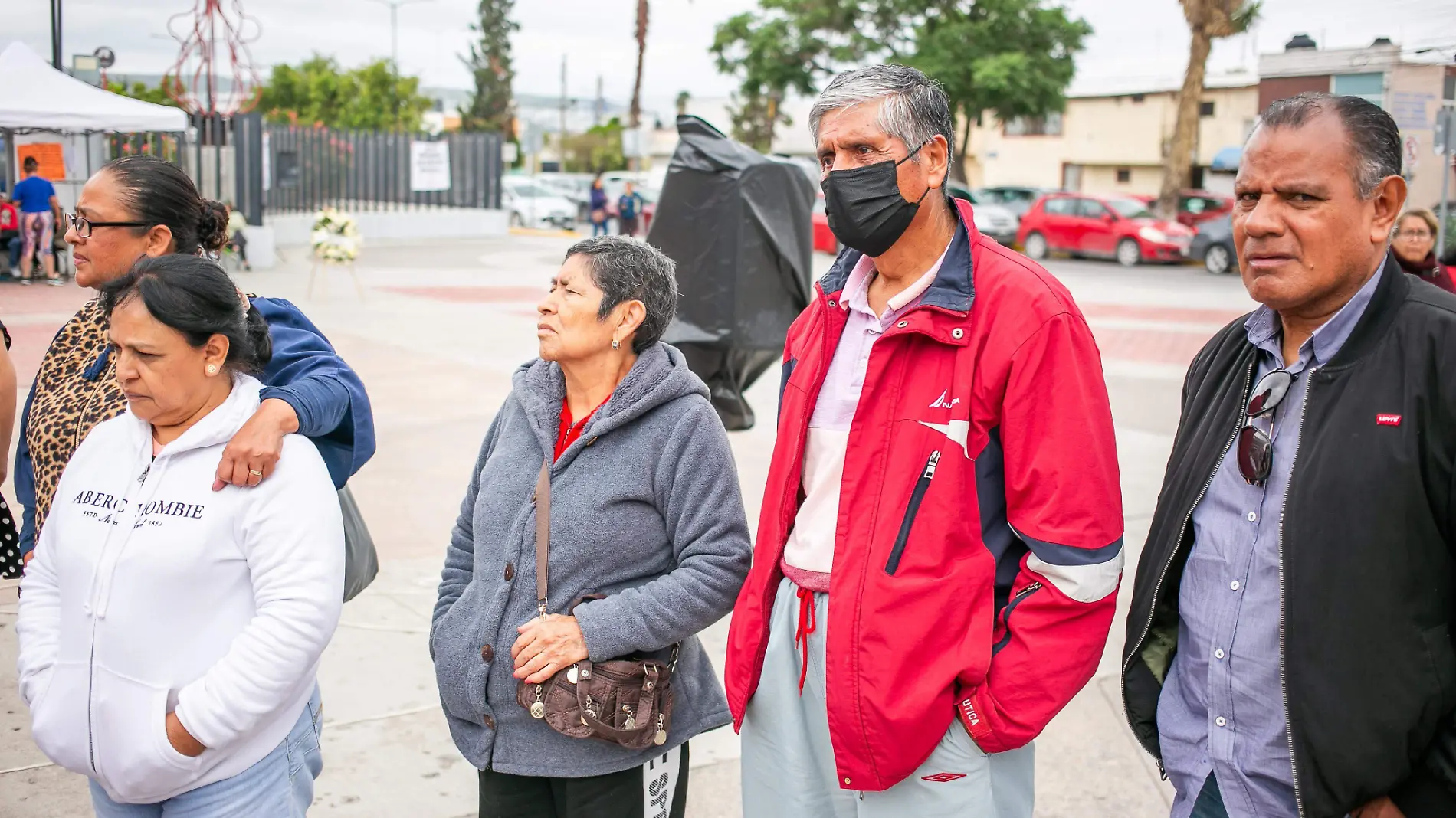 Abogados respaldan protesta de trabajadores jubilados  (5)